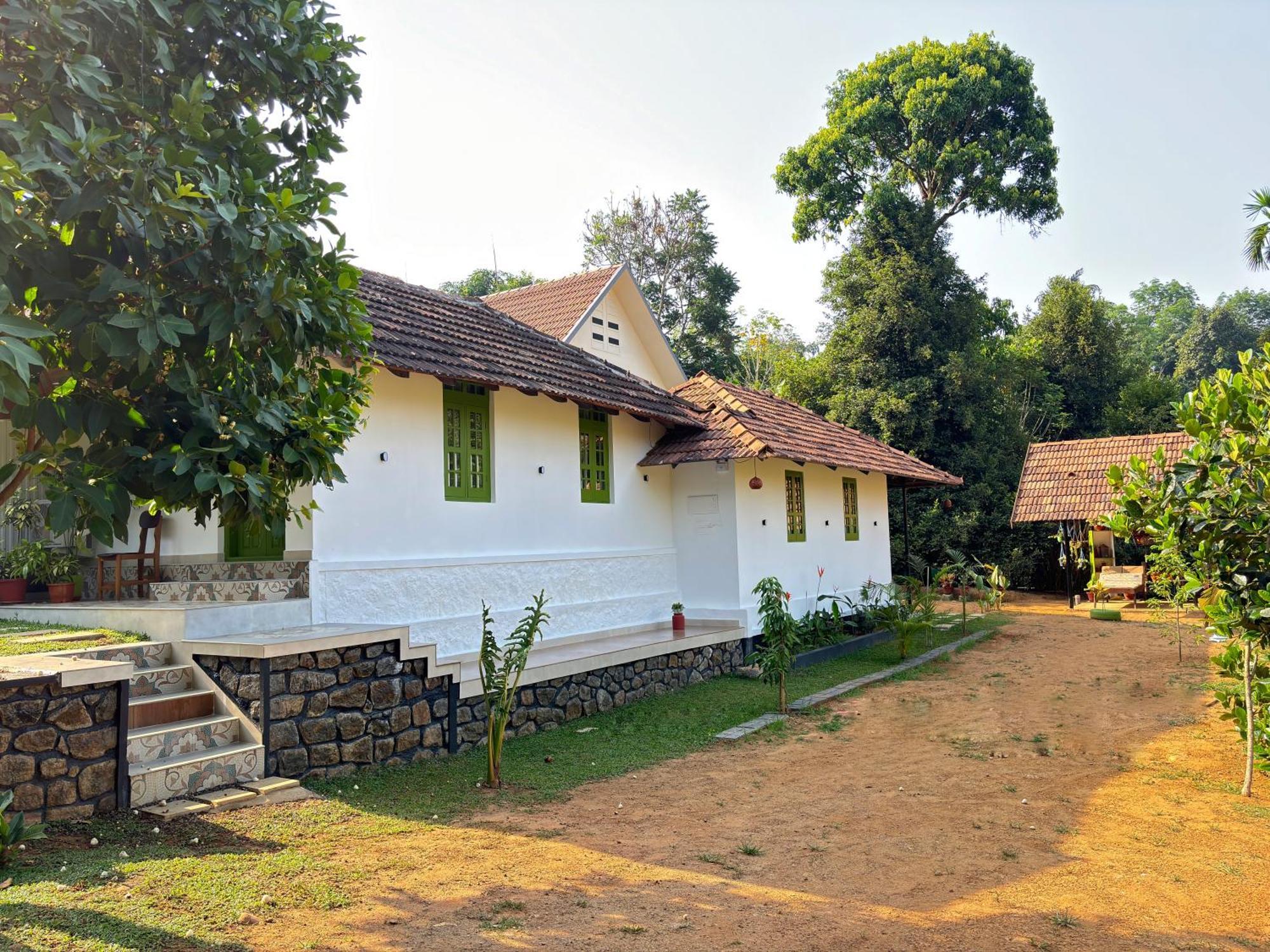 Calm Shack - 2 Bedroom-Boutique Farm Stay Munnar Exterior photo