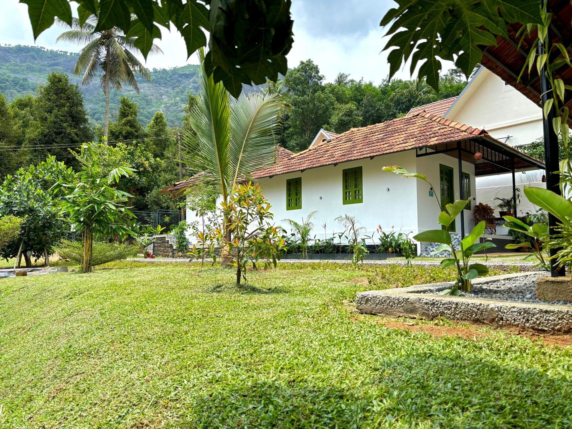 Calm Shack - 2 Bedroom-Boutique Farm Stay Munnar Exterior photo